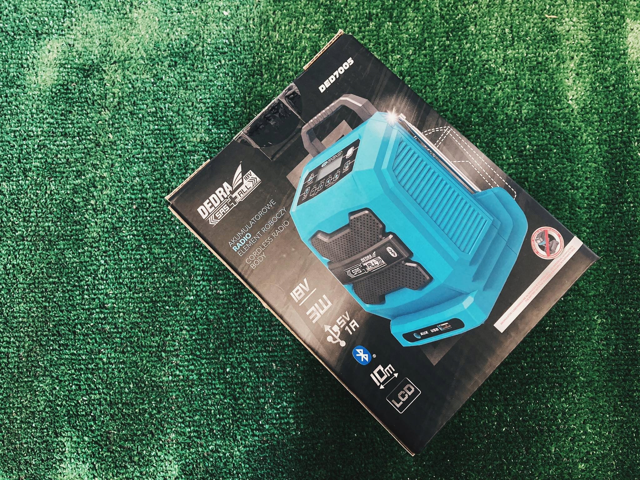 18V DEDRA Battery Garage Radio Manufacturer code DED7005