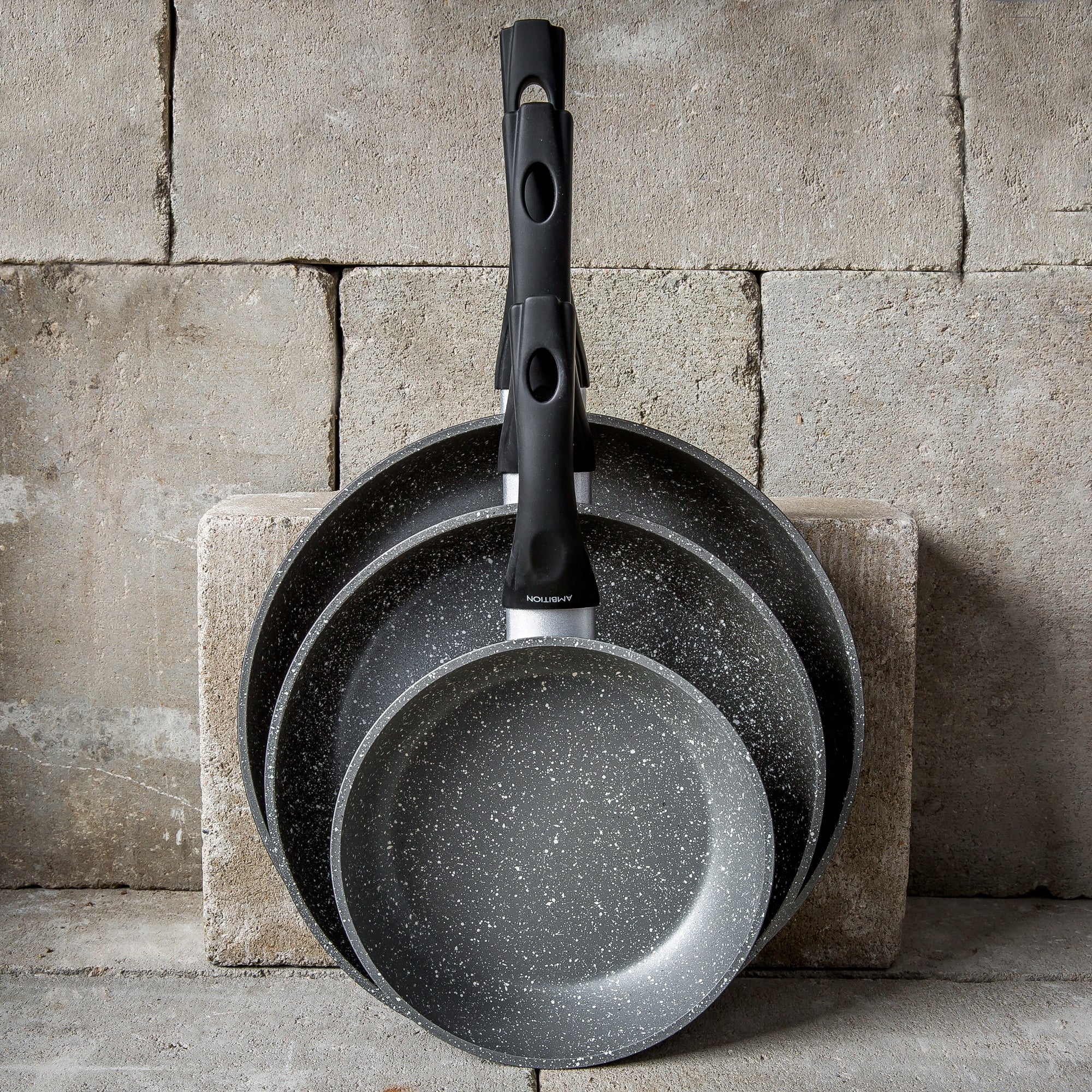 29446 Set of Magnat Stone pans with Qualum Premium 3-el AMBITION coating Brand Ambition