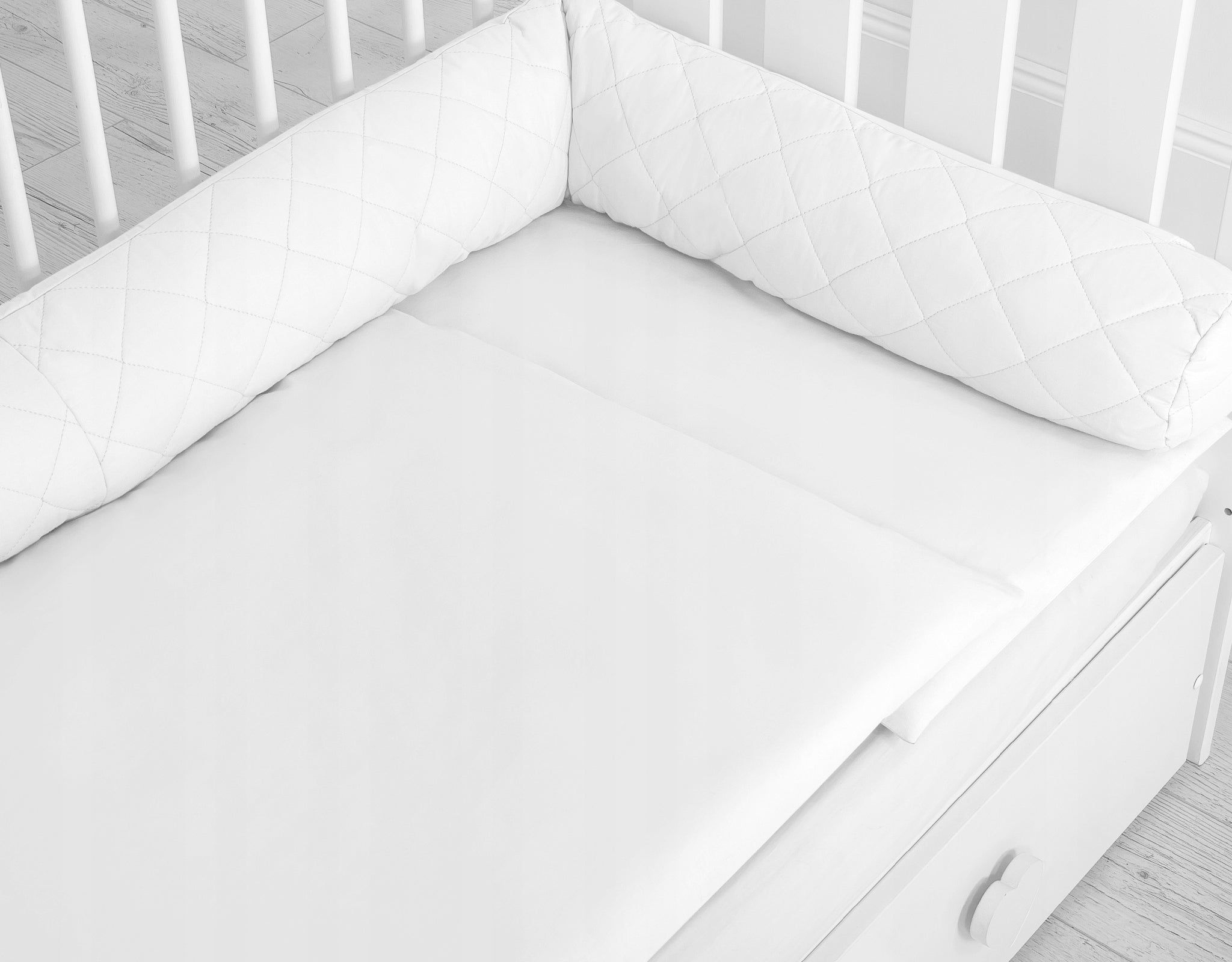 2in1 - Quilted Baby Cocoon - Hose Protector - White Product width 57 cm
