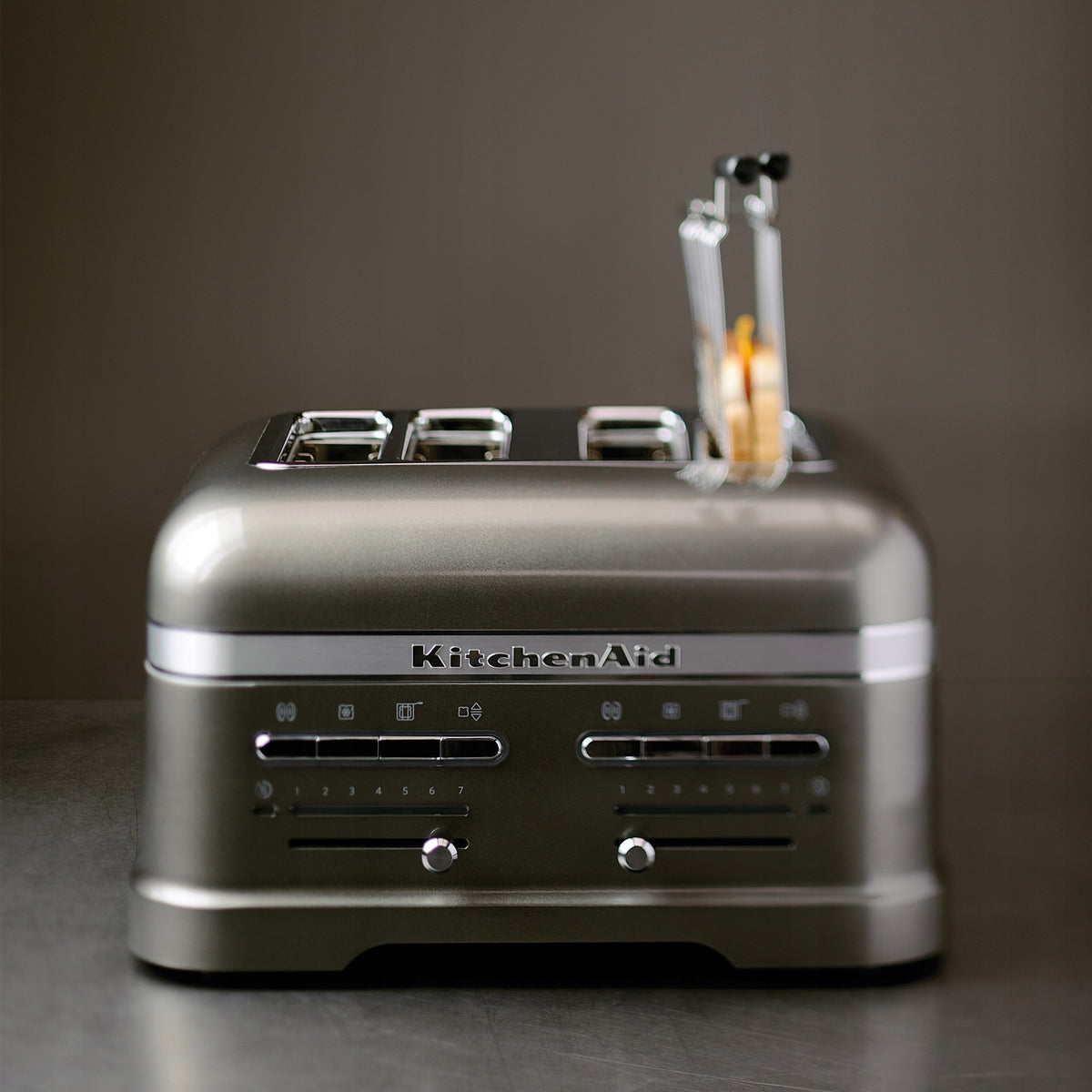 4-Slot Toaster, 2500 W, Medallion Silver - KitchenAid Brand KitchenAid
