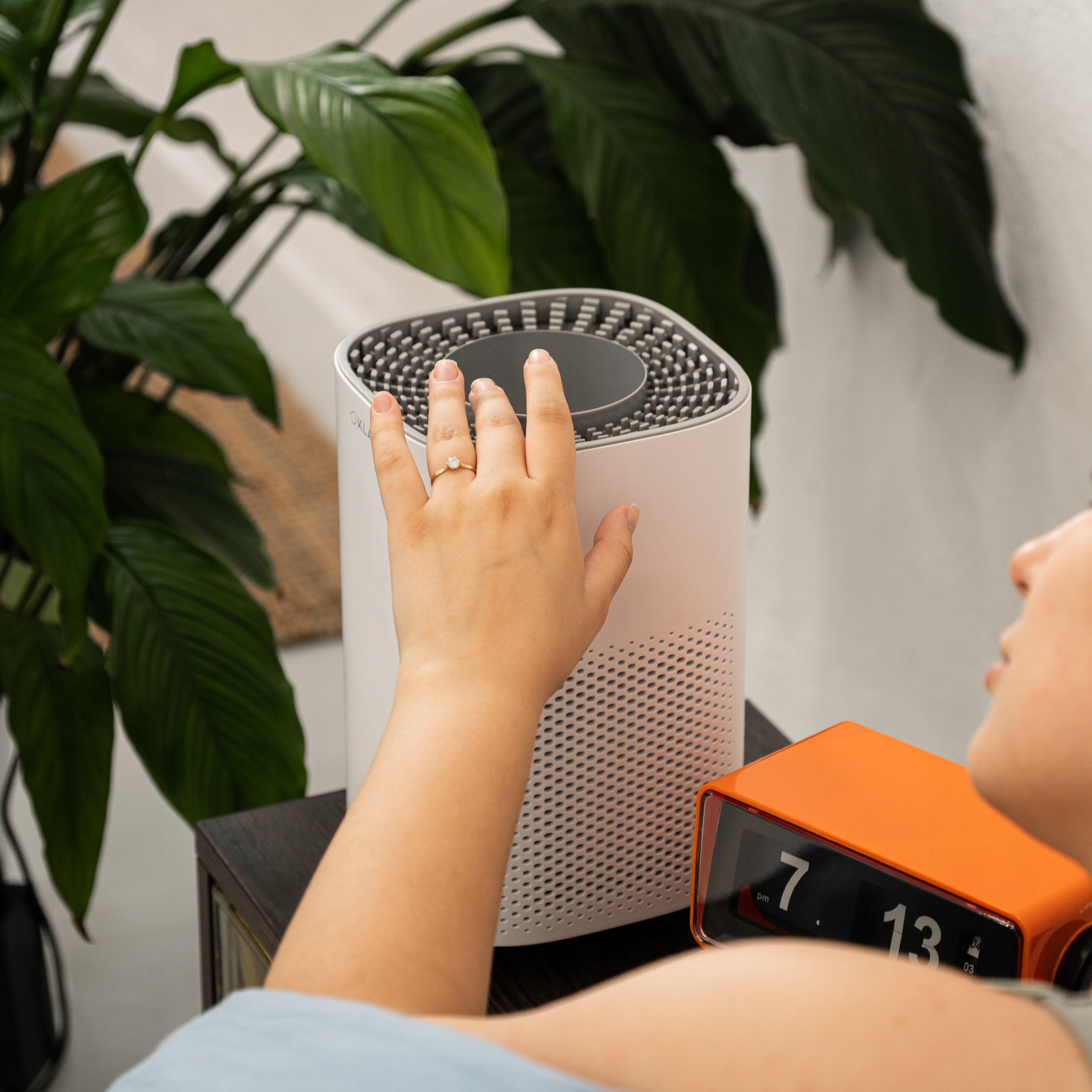 AIR PURIFIER KLARIO WITH FILTER HEPA TIMER 20M2 QUIET FOR ALLERGY SUFFERERS Dominant color white