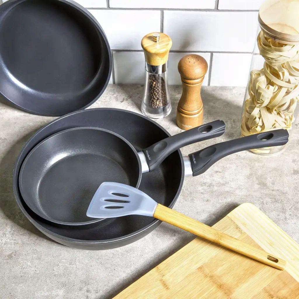 AMBITION MAGNAT Set of pans with lids Ø 20, 24, 28 / 6 elements Brand Ambition