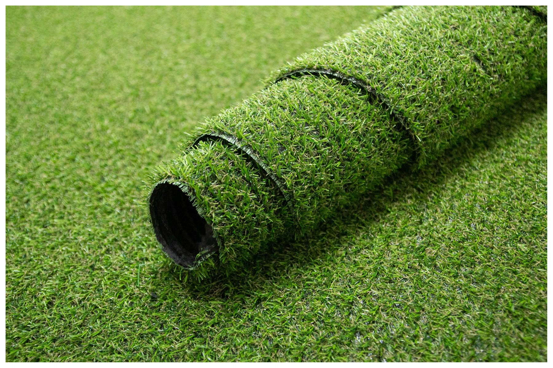 ARTIFICIAL GRASS FOR TERRACE BALCONY UNDER THE POOL 15mm GREEN SPECTRUM 200x200 cm Width 2 m