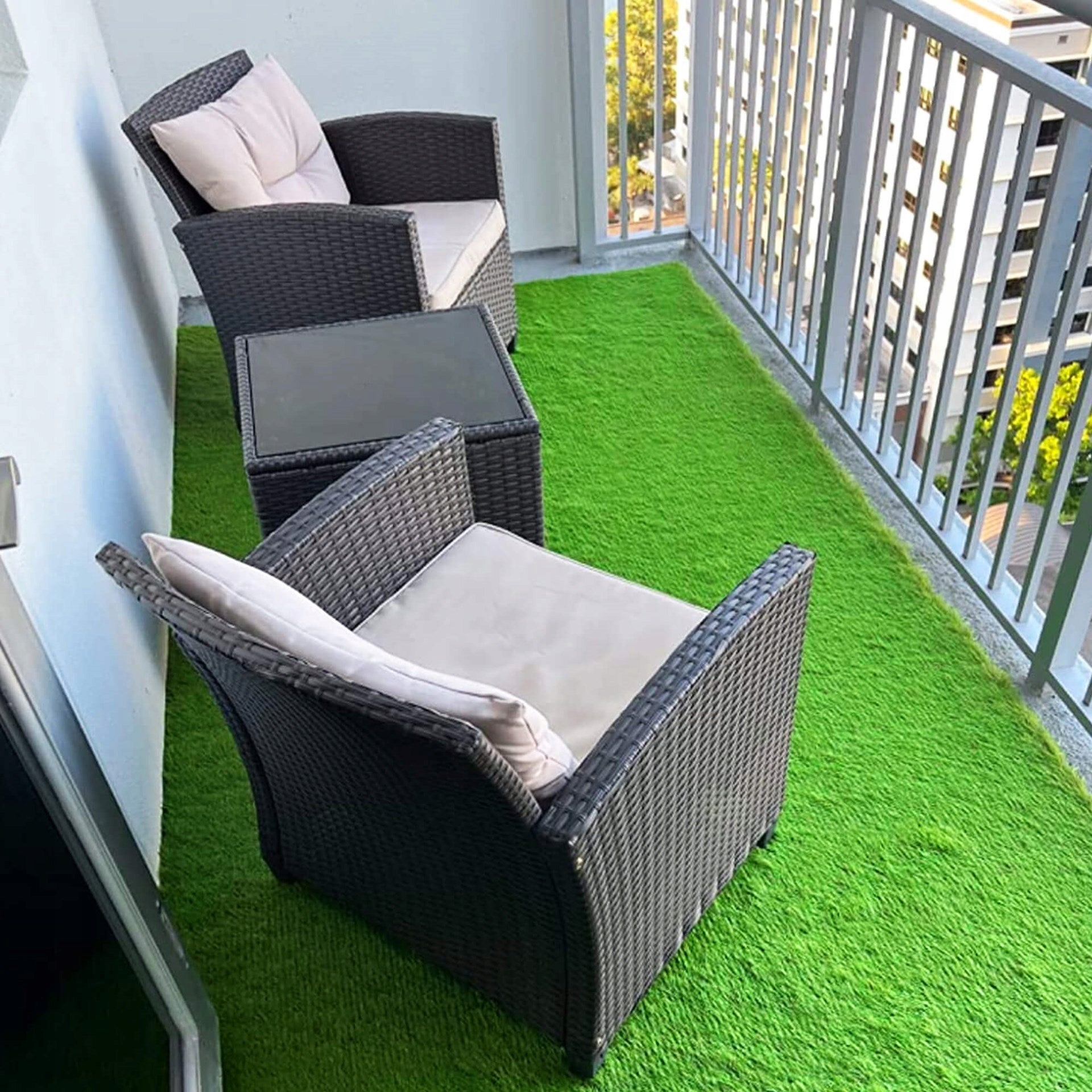 ARTIFICIAL GRASS GREEN 7mm DENSE CARPETING FOR TERRACE BALCONY PITCH 3m x 1mb Number of m² offered 3 m²
