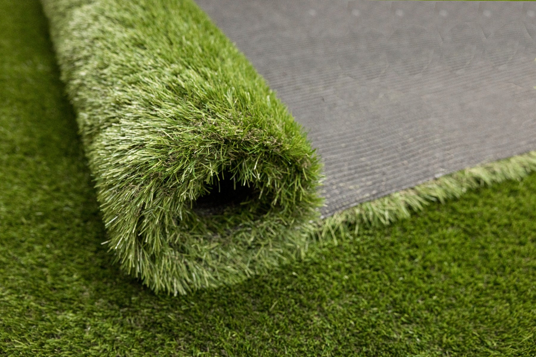 ARTIFICIAL GRASS GREEN width 1,5m FOR BALCONY TERRACE POOL THICK SOFT 44mm Grammage 2.42 kg/m²