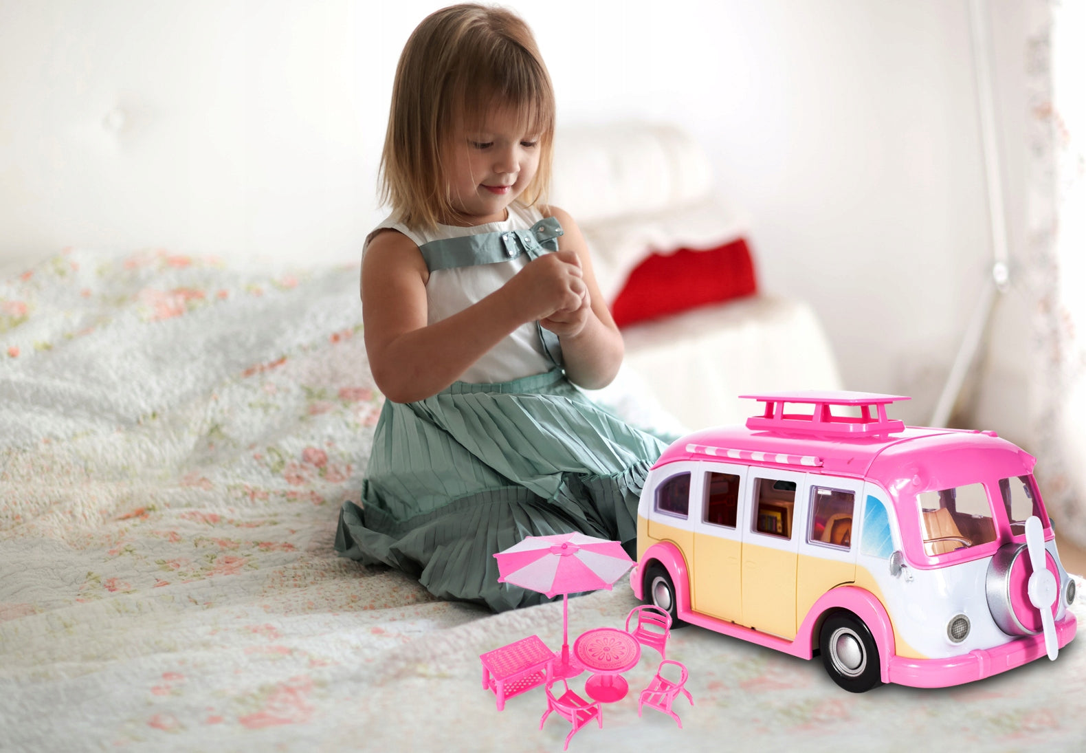 AUTO MOTORHOME PINK ICE CREAM PARLOR FOR DOLLS CAR ACCESSORIES FOR GIRLS Packaging status original