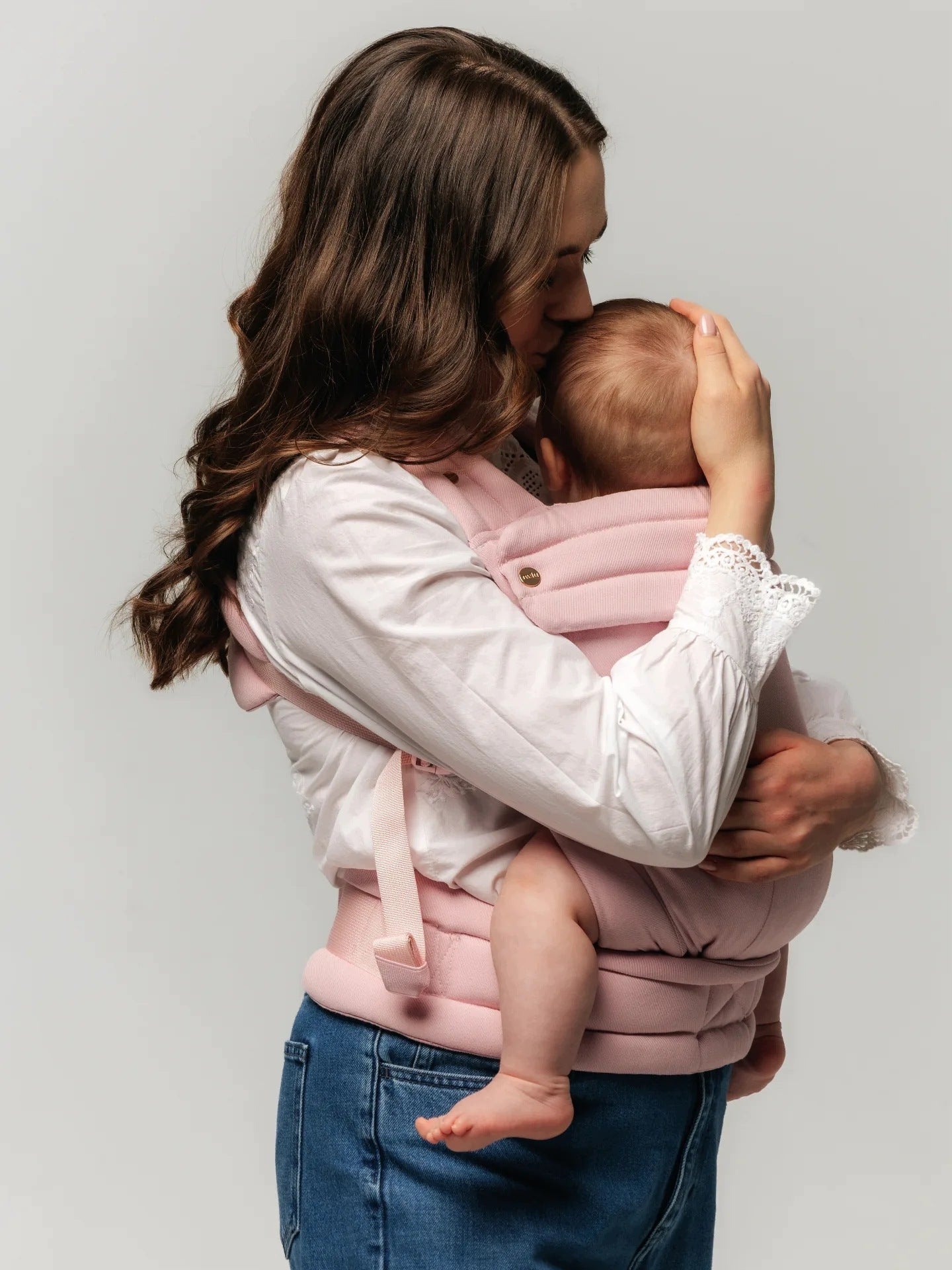 Adjustable Ergonomic Carrier Nelu Close Light Rose Manufacturer code NELU_CLOSE