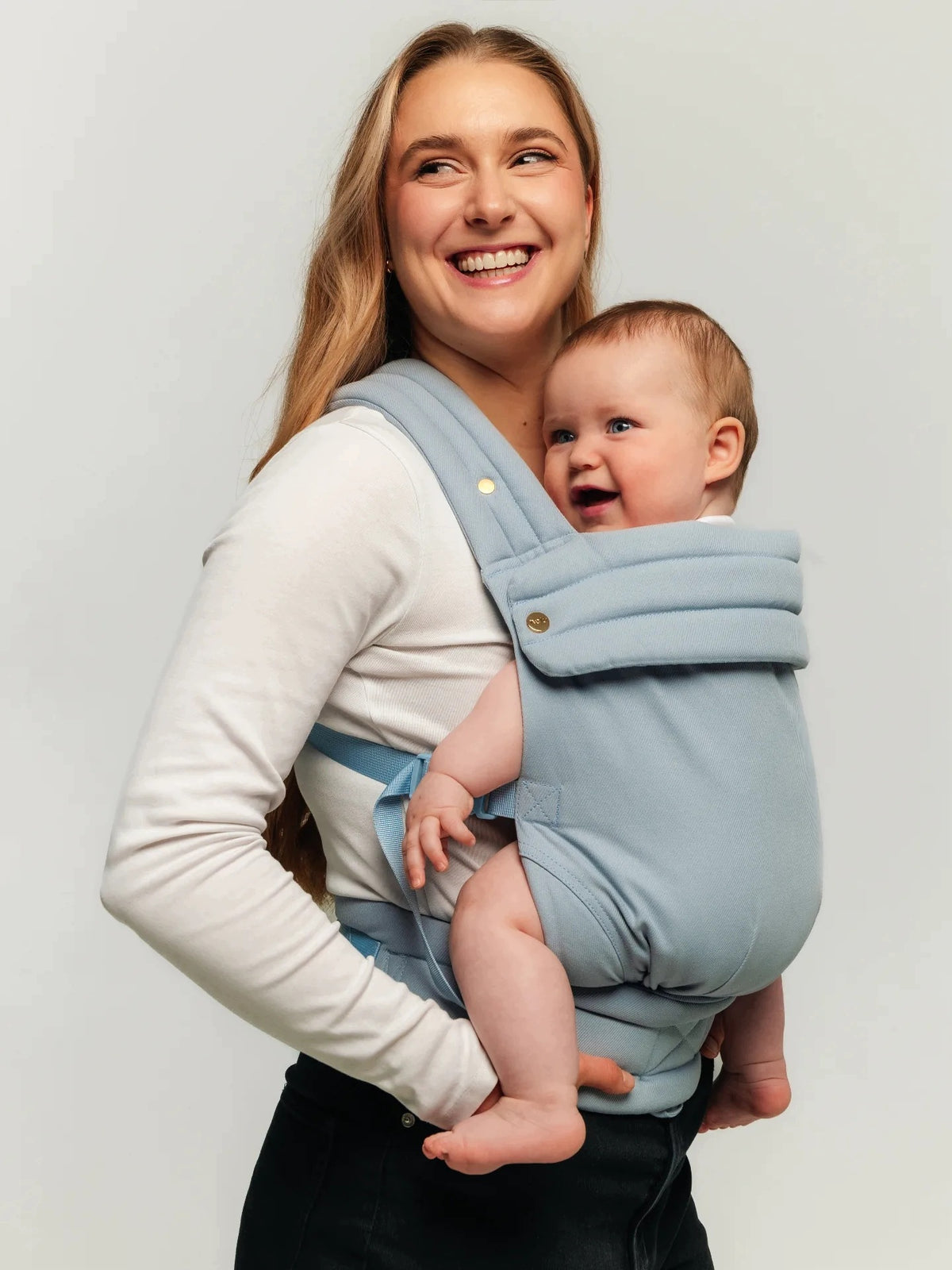 Adjustable Ergonomic Carrier Nelu Close Misty Blue