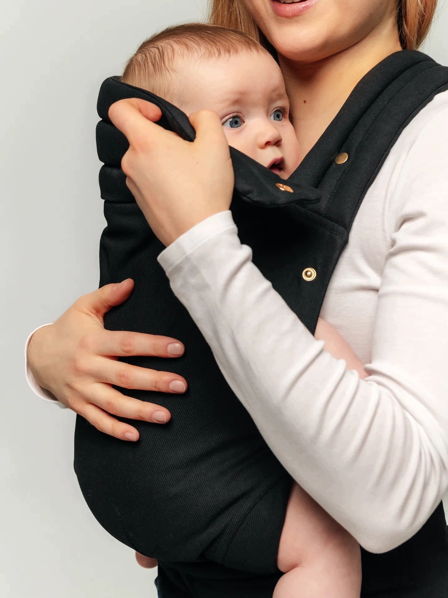 Adjustable Ergonomic Carrier Nelu Close Pure Black Manufacturer code NELU_CLOSE