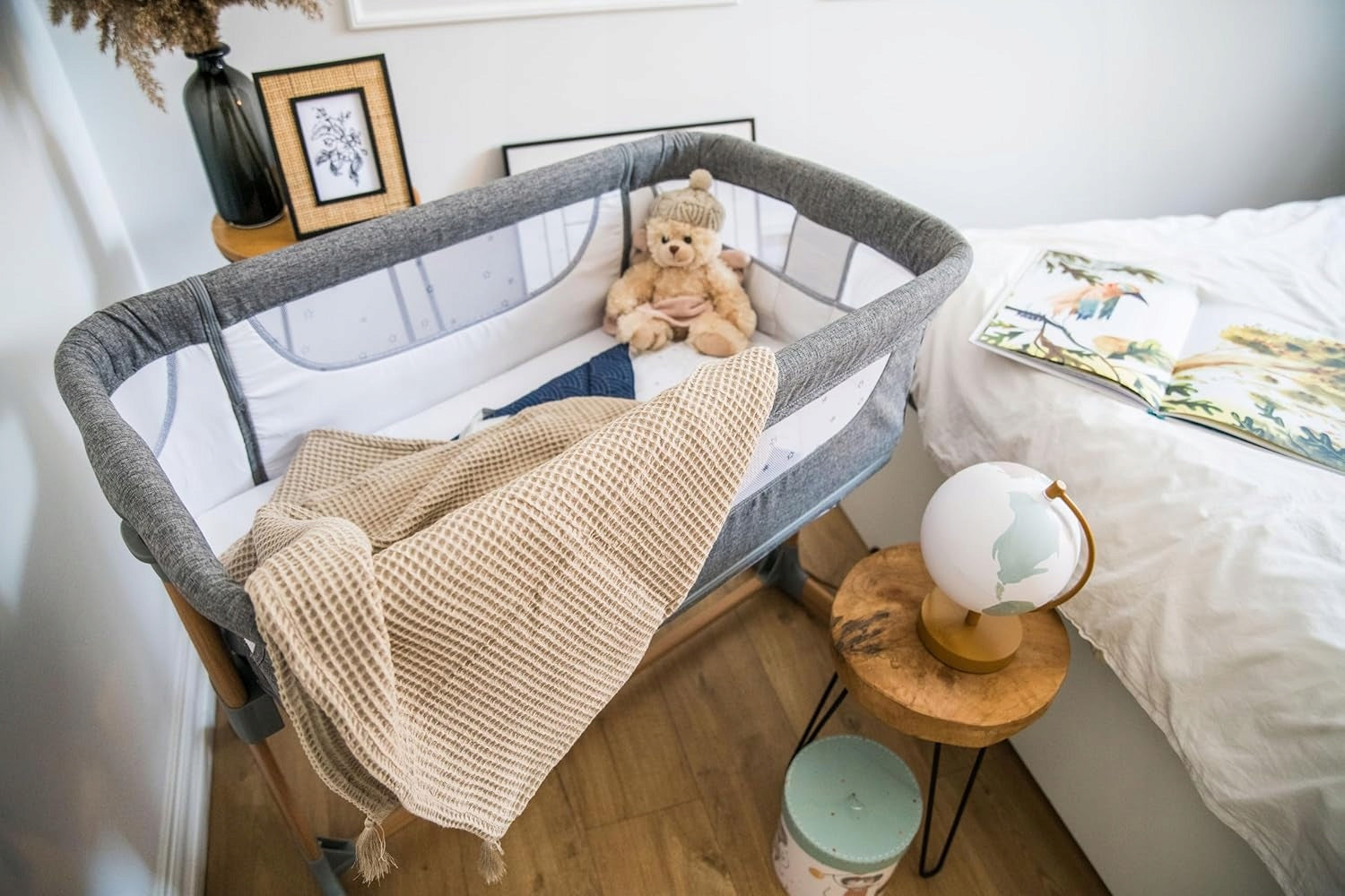 Allecto Baby Crib 4 in 1 to 15 kg Brand MoMi