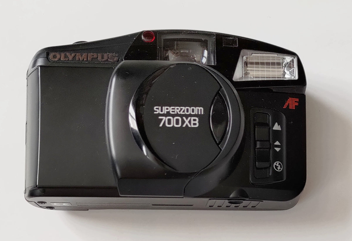Aparat kompaktowy Olympus Superzoom 700XB