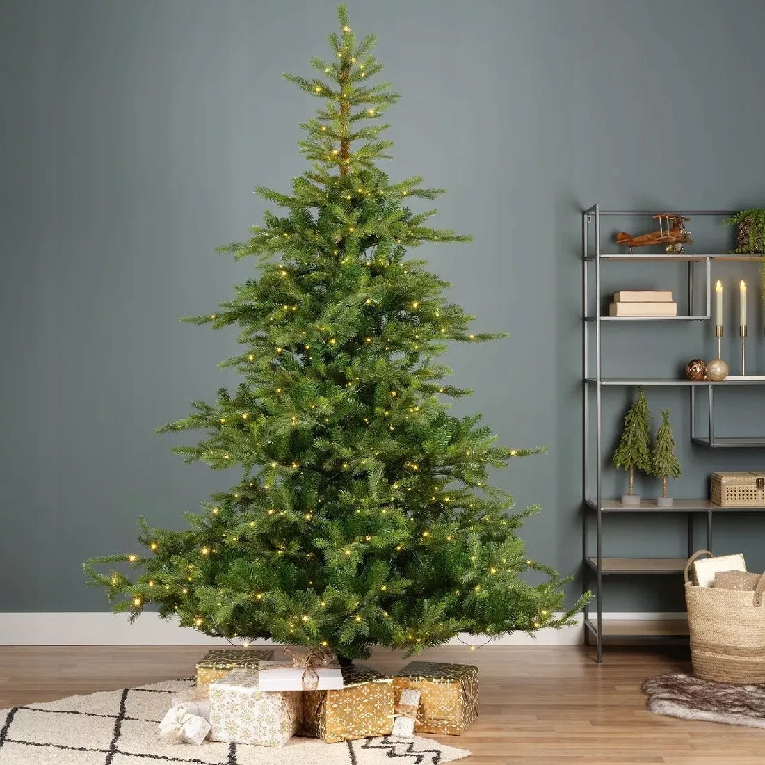 Artificial Christmas tree Kaemingk 180 cm LED 400 lights, dense, looks alive Manufacturer code 8720093398496