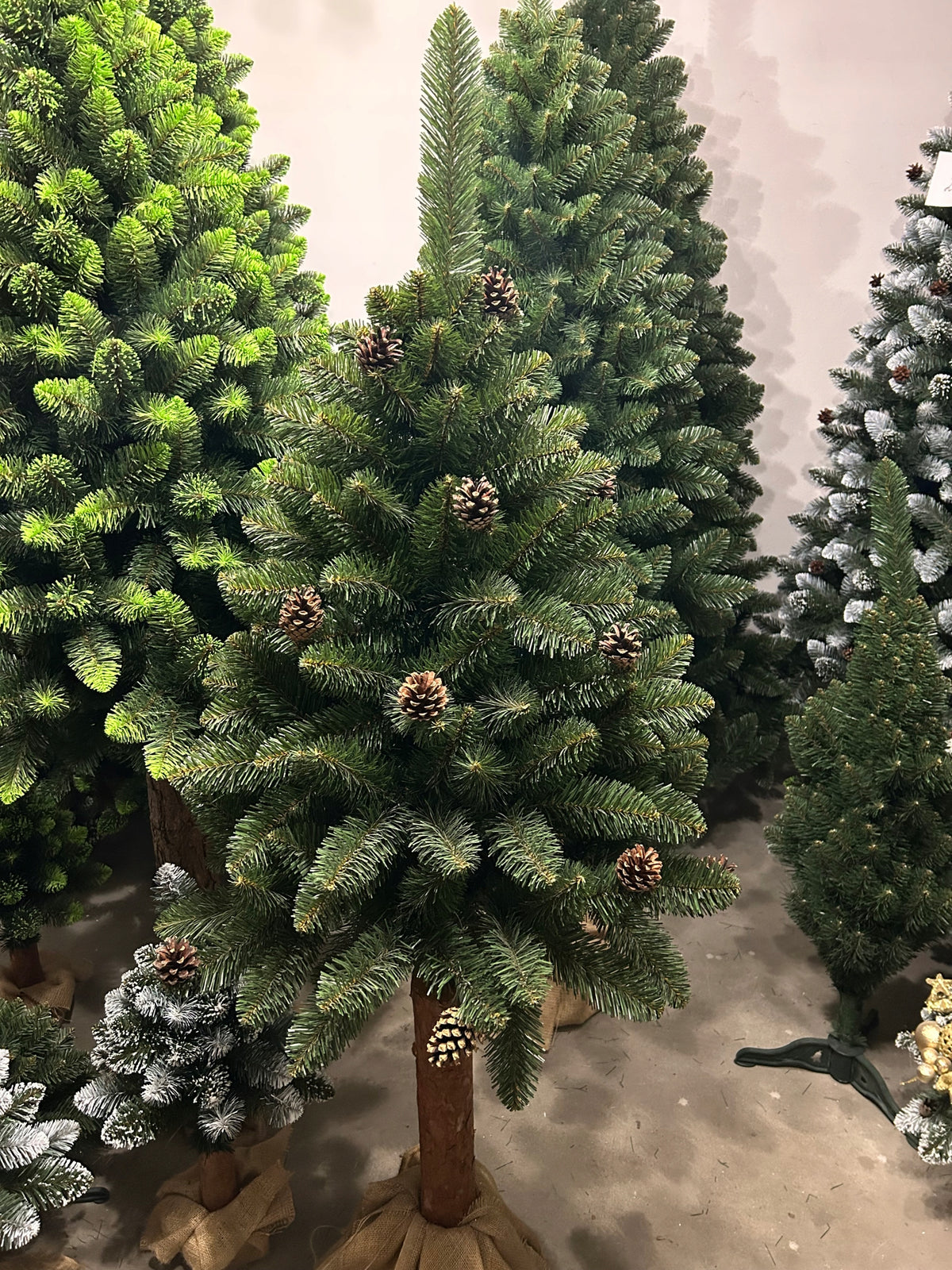Artificial Christmas tree on the trunk 180 cm pine green beautiful dense MANUFACTURER Packaging status original
