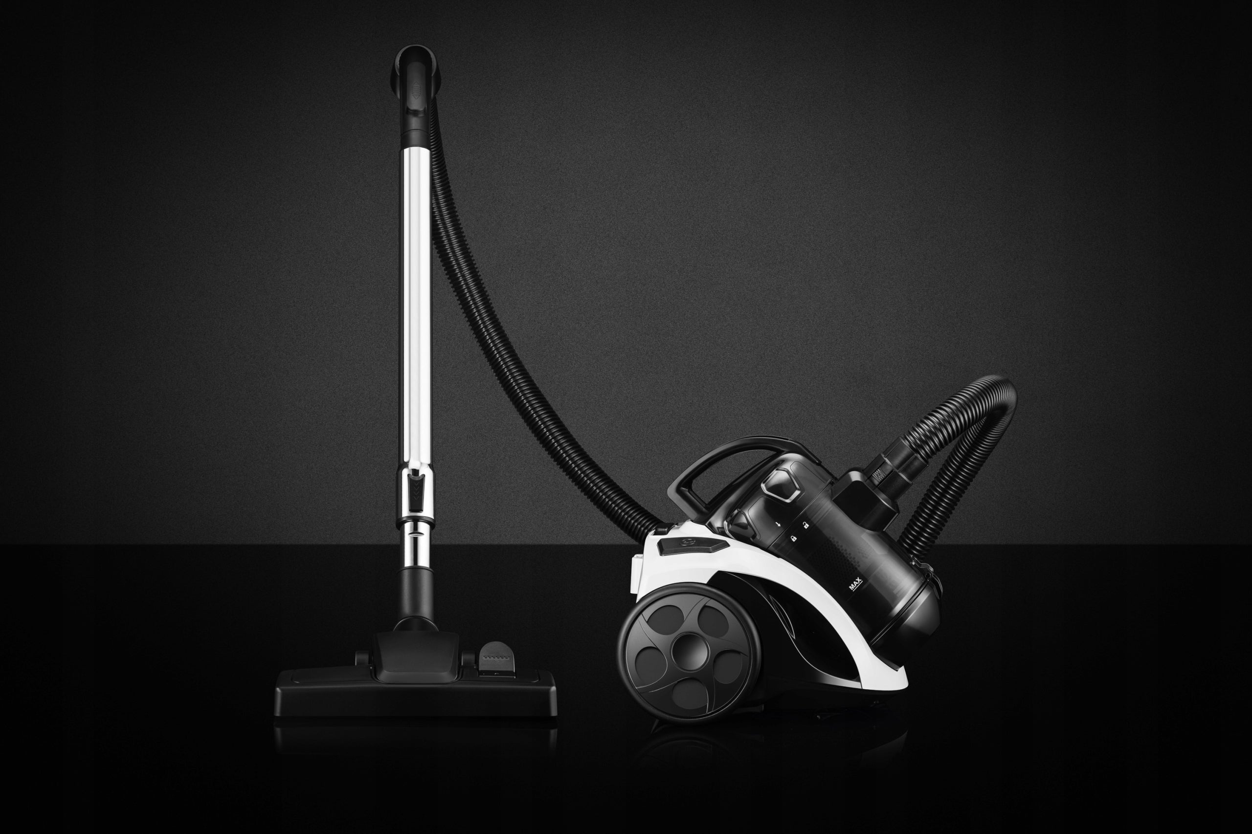 BAGLESS CYCLONE VACUUM CLEANER KERCH XTREME 4000W 2L +TURBO BRUSH Manufacturer code 5903796654172