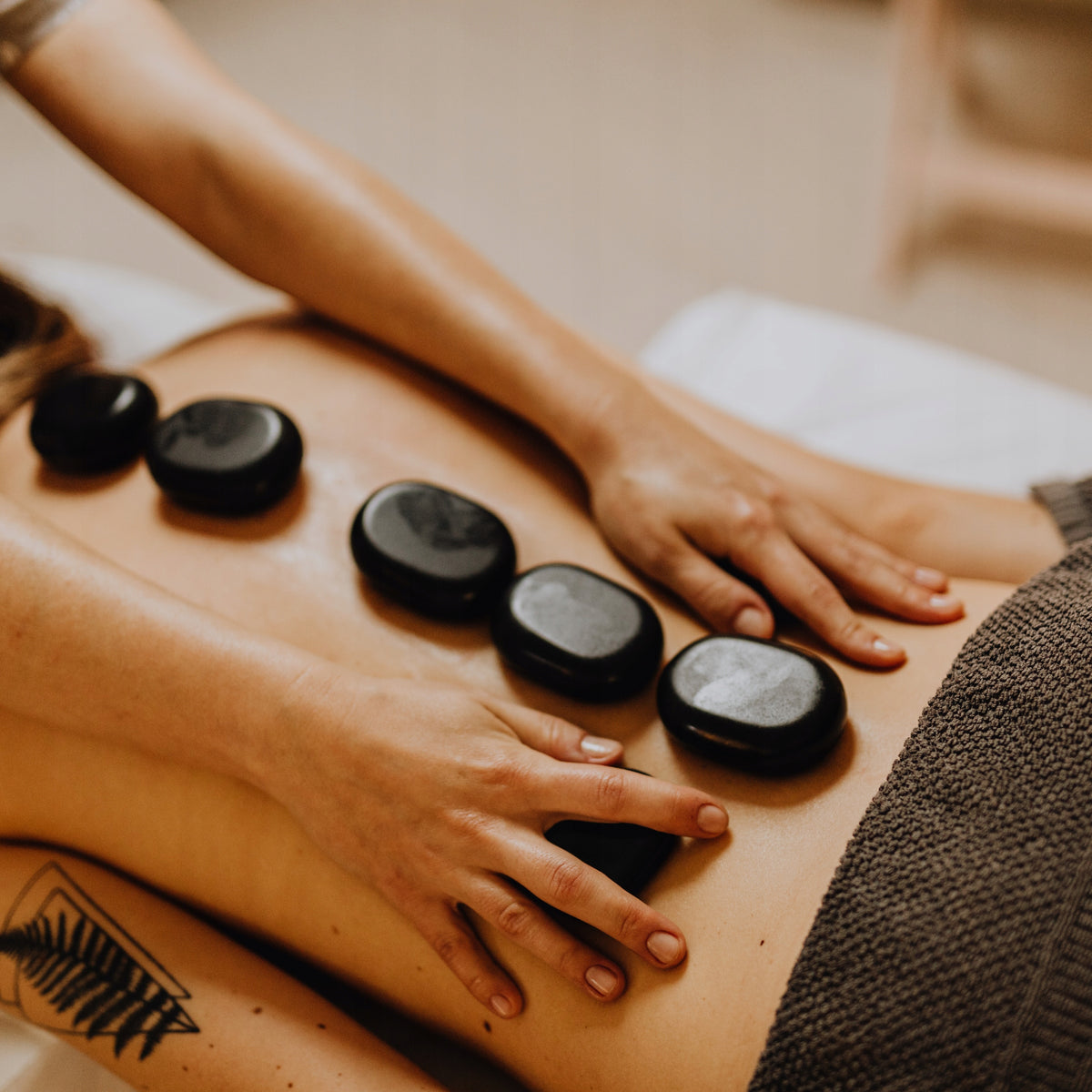 BASALT STONE SET FOR MASSAGE 64x HOT STONES HEATER 17L ANALOG Brand Habys