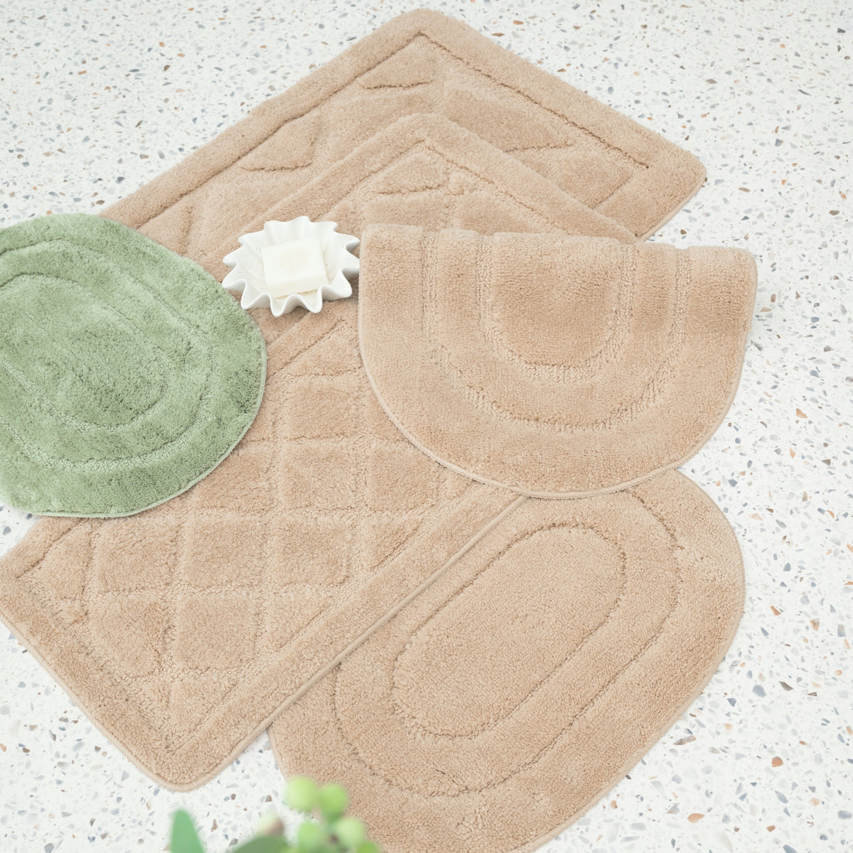BEIGE BATHROOM rug, SOFT, ABSORBENT, ANTI-SLIP MAT, 50x80CM Manufacturer code 507775