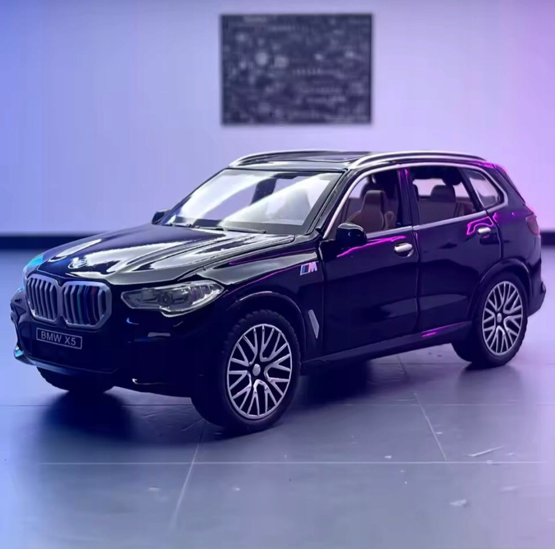 BMW X5 M car model packaging 1:32 toy sound engine door light Series X
