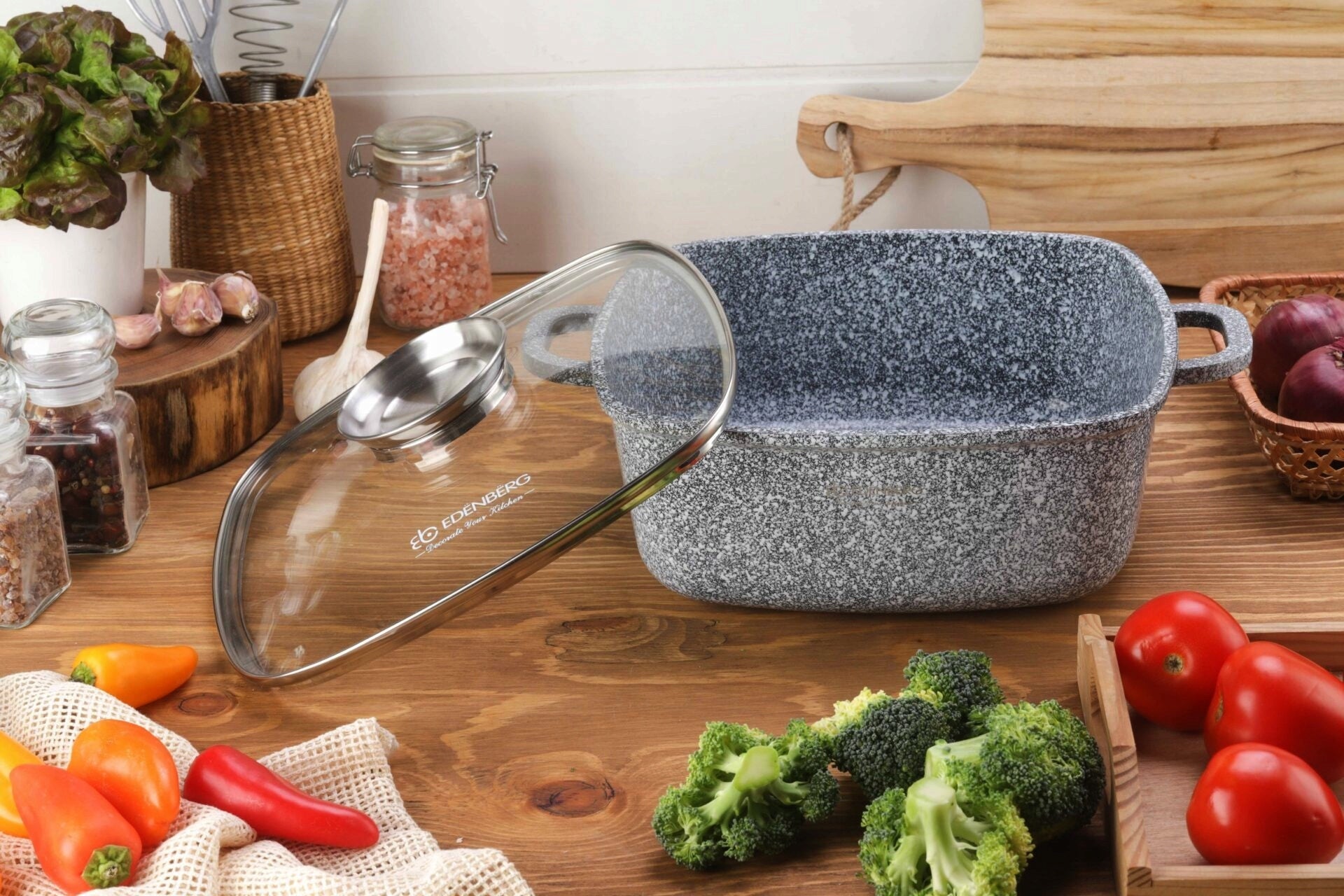 BRITTANY Square Pot 4,4 L GOOSER with Lid 24 x 24cm INDUCTION GAS Packaging status original