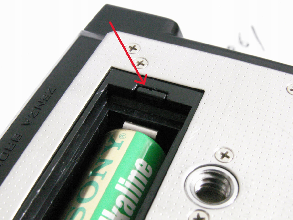 BRONICA battery chamber button - zatrzask komory baterii ETR / ETRS / ETRSi Brand no brand