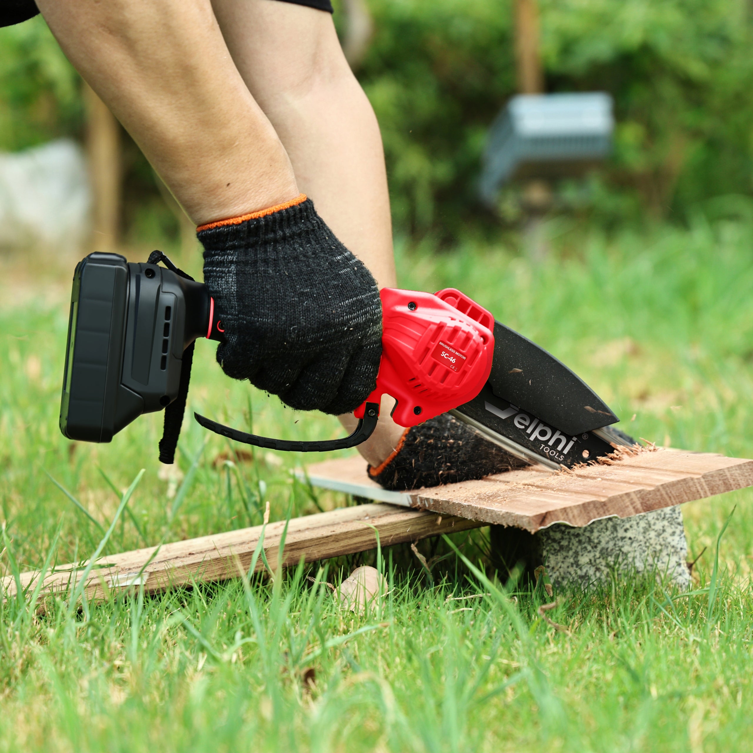 BRUSHLESS CORDLESS CHAINSAW 6” 2xAKU 21V BRANCH SAW Manufacturer code MOCNA PILARKA 2x AKUMULATOR 21V 2x ŁAŃCUCH 6"