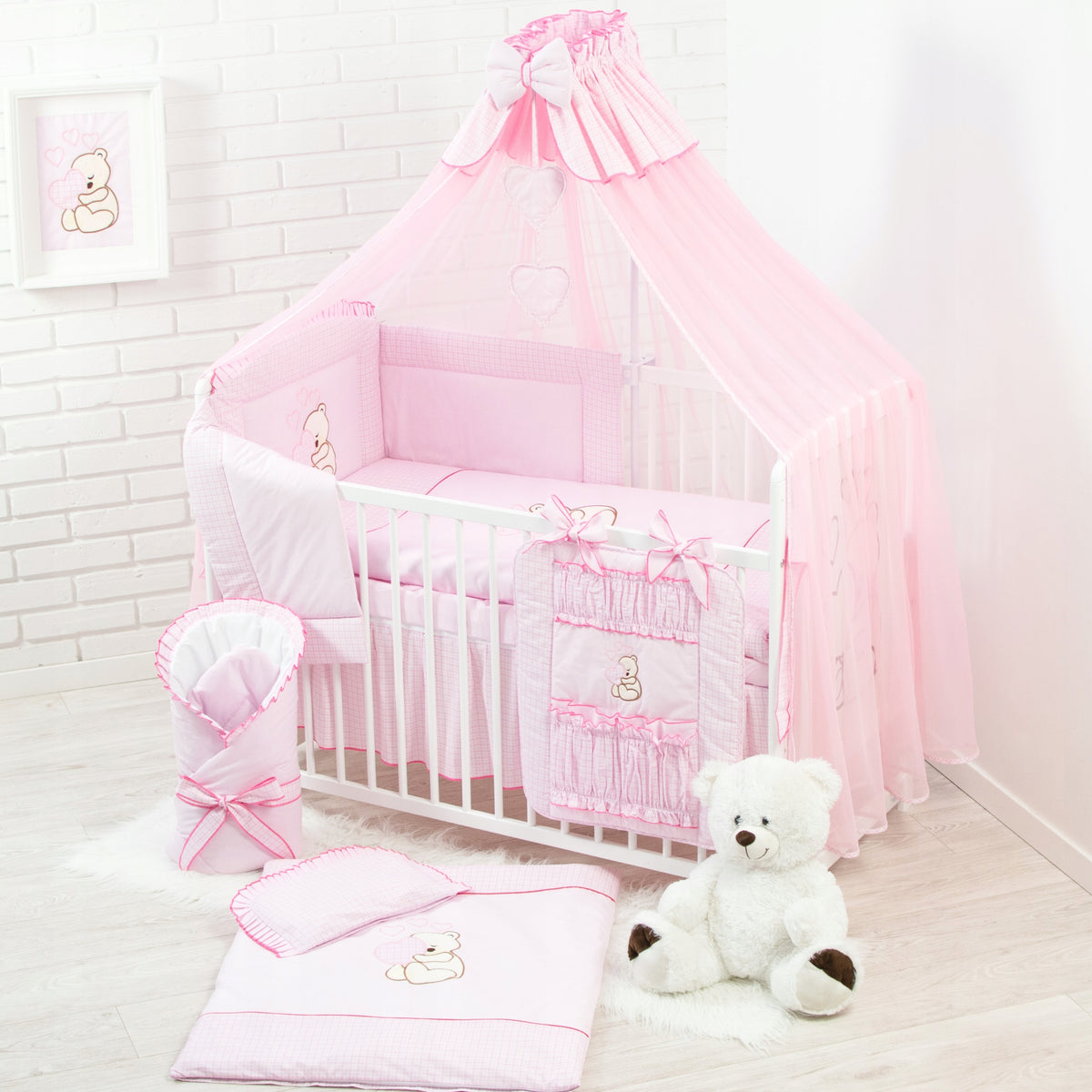 Baby cot and bedding with mattress. 17el Set Pink Brand Bello