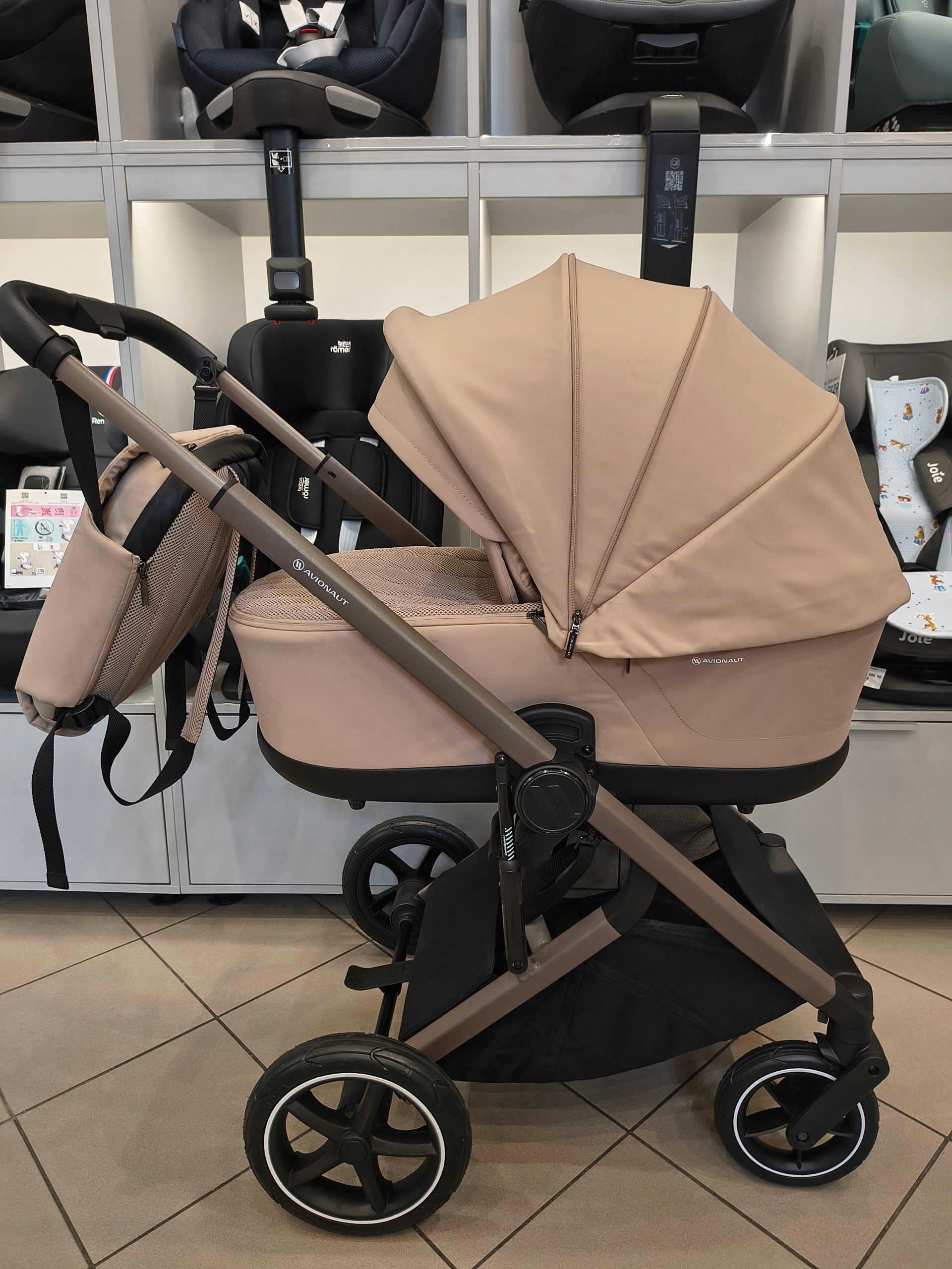 Baby stroller 2in1front rear Avionaut Sirius 2 pumped wheels Manufacturer code 05804 2W1 SIR2-BEIGE
