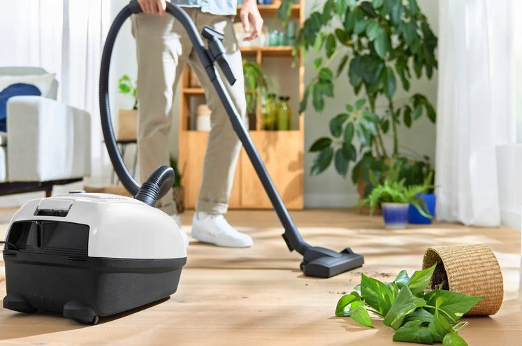 Bagged vacuum cleaner Bosch BGL 38WH2 filter PureAir 600W PowerProtect Power rating 600 W