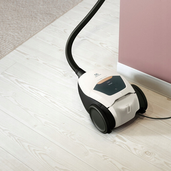 Bagged vacuum cleaner ELECTROLUX PD82-ALRG Power rating 500 W