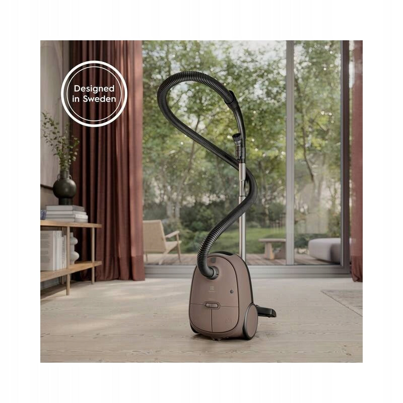 Bagged vacuum cleaner Electrolux 600 Clean EB61C3WBL 850W HEPA filter 73dB 12m Packaging status original