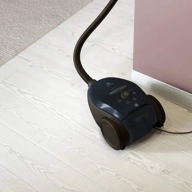 Bagged vacuum cleaner Electrolux PD82-4ST Power rating 500 W