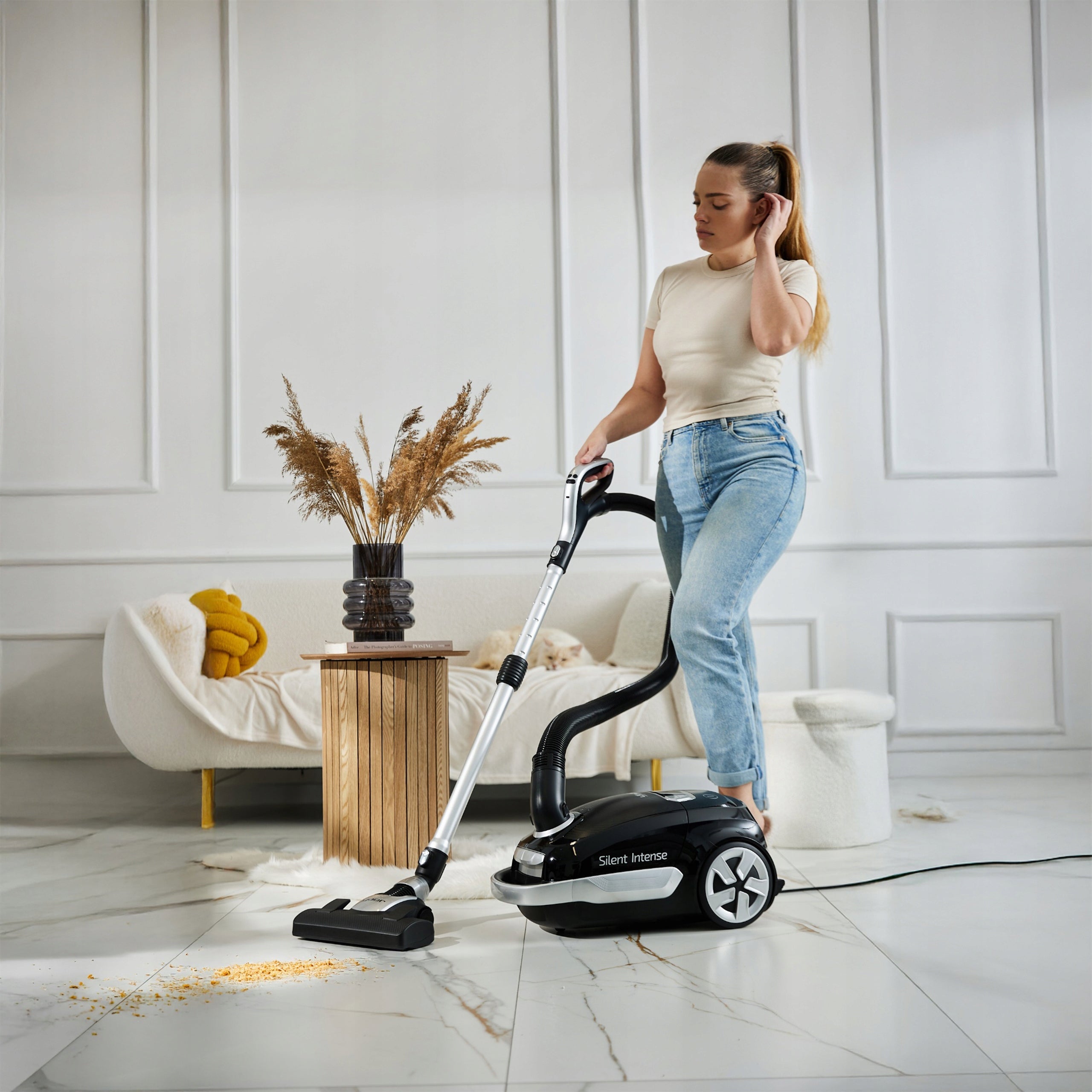 Bagged vacuum cleaner Silent Yoer HEPA +6 brushes SMART +PILOT Manufacturer code VC01BK