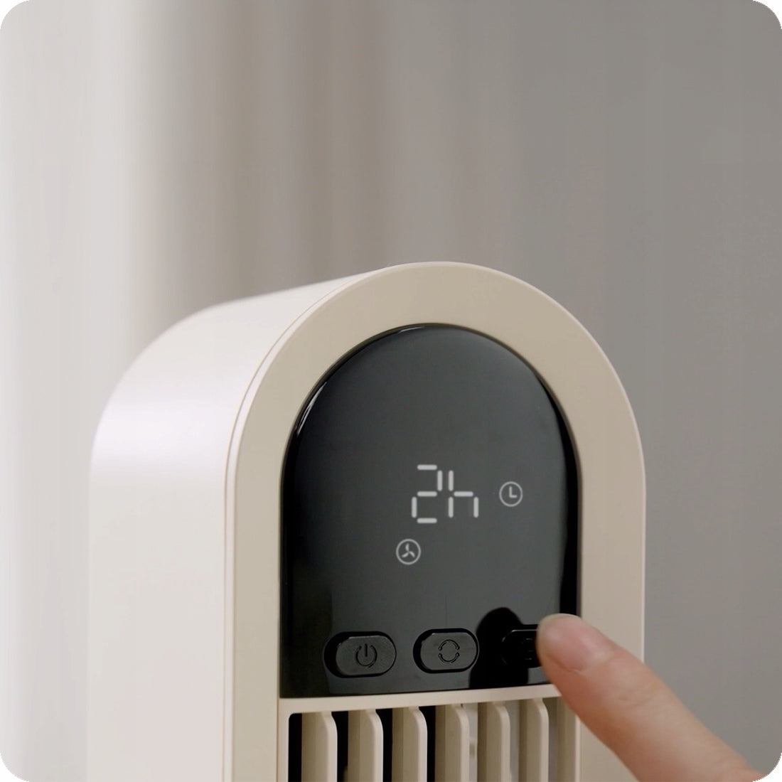 Battery Desk Fan with OSCILLATION Spacetronik 12h Timer QUIET Model AirPuff 4