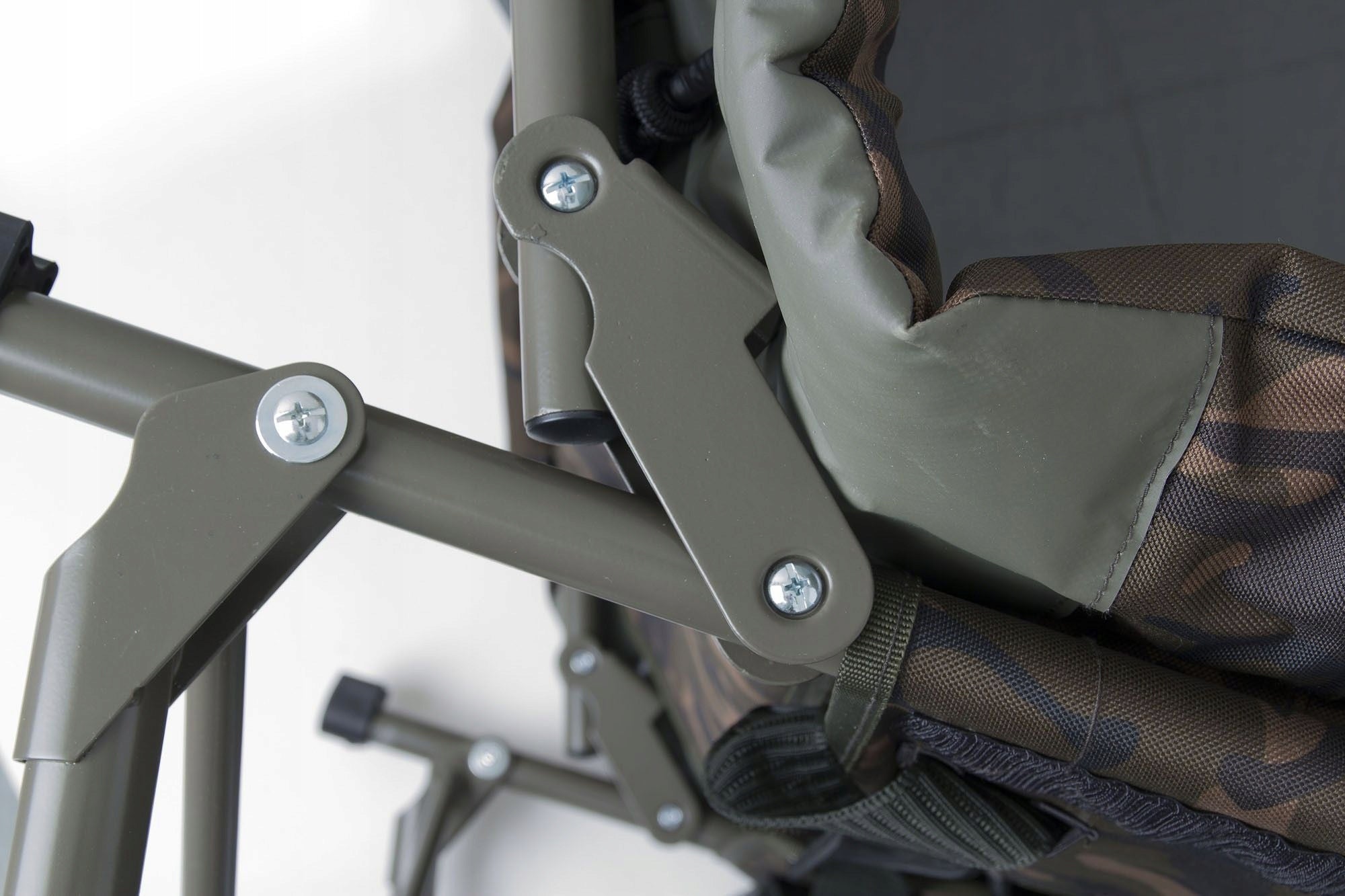 Bed Fox R2 Camo Bedchair Standard Manufacturer code CBC056