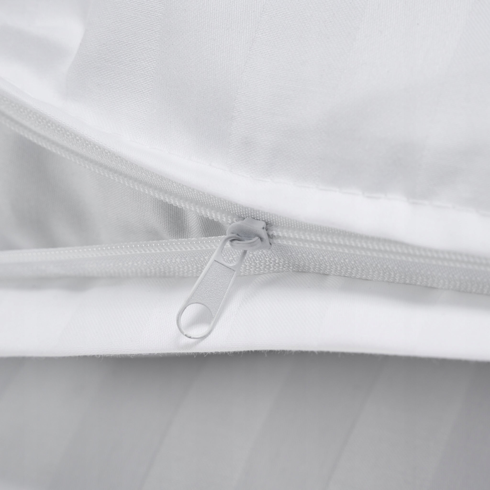 Bedding White Hotel 160x200+2x 70x80/50x60/50x70 Adamaszek 1cm with lock Manufacturer code Adamaszek 160x200 z zamkiem