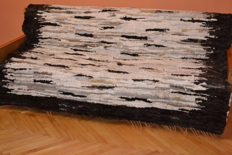 Bedspread,carpet,couch sheepskin-natural Manufacturer code 1
