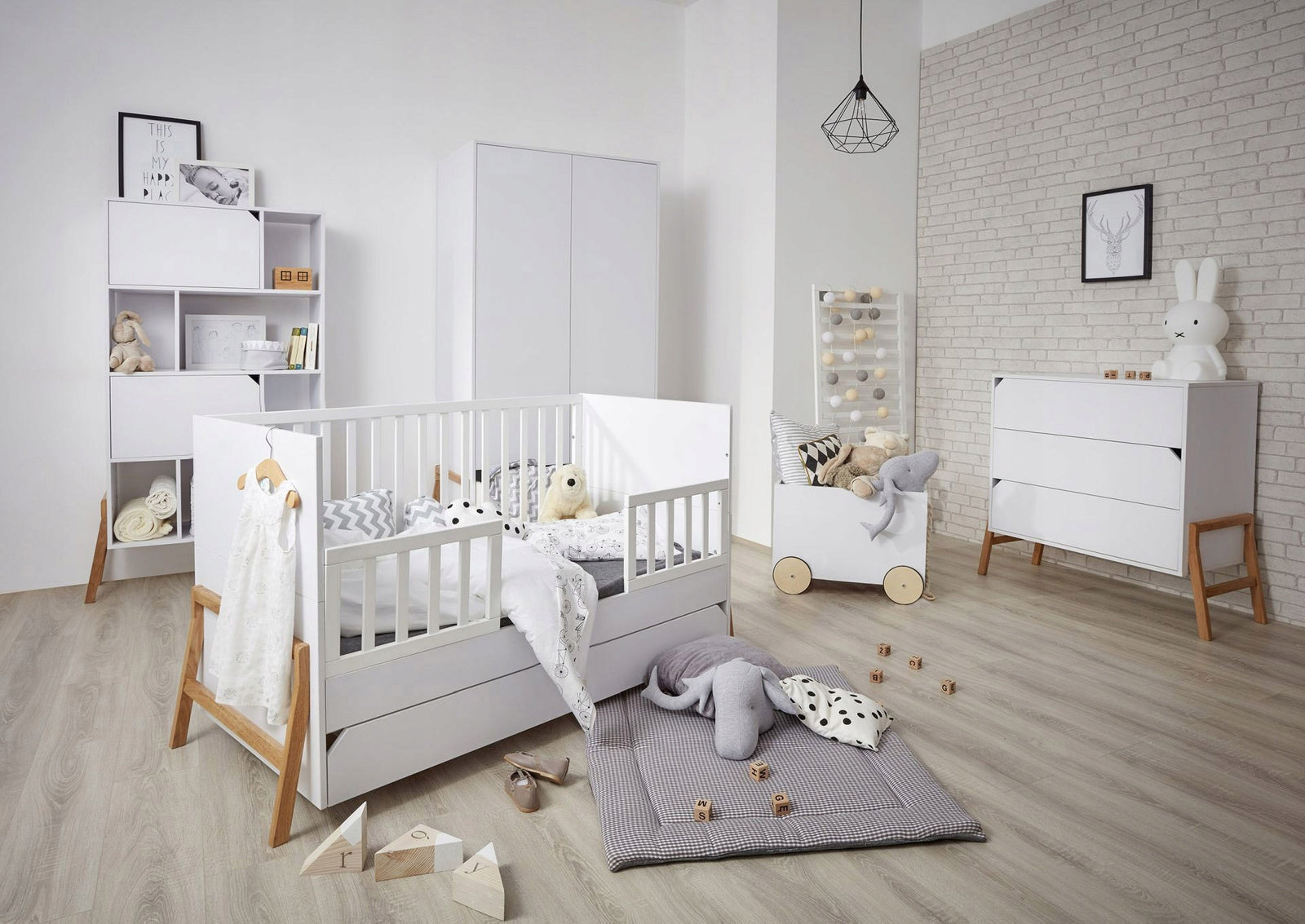 Bellamy Lotta/ Royal crib railing 70x140 snow/ timeless white Manufacturer code LOBIBO70