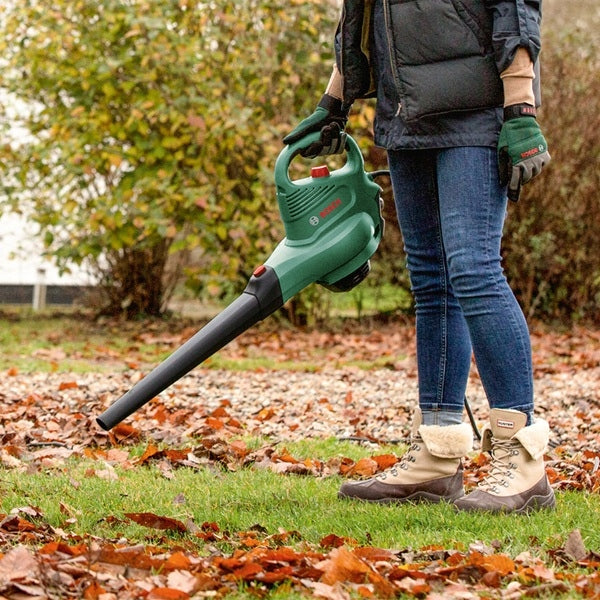Bosch DIY UniversalGardenTidy 3000 Yard Vacuum + Blower 06008B1001 Air velocity 285 km/h