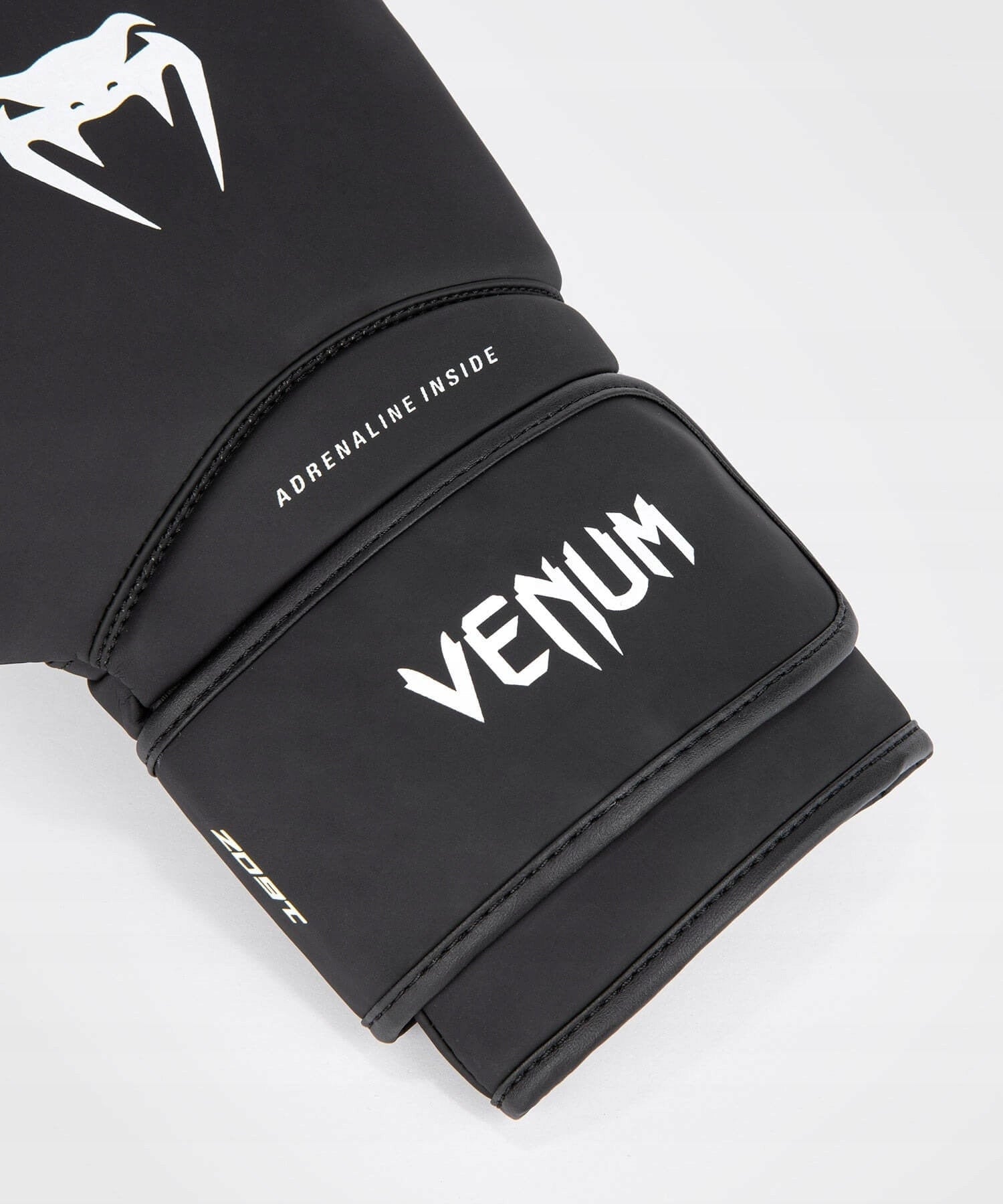 Boxing Gloves VENUM Contender 1.5 Black/White 14oz Brand Venum