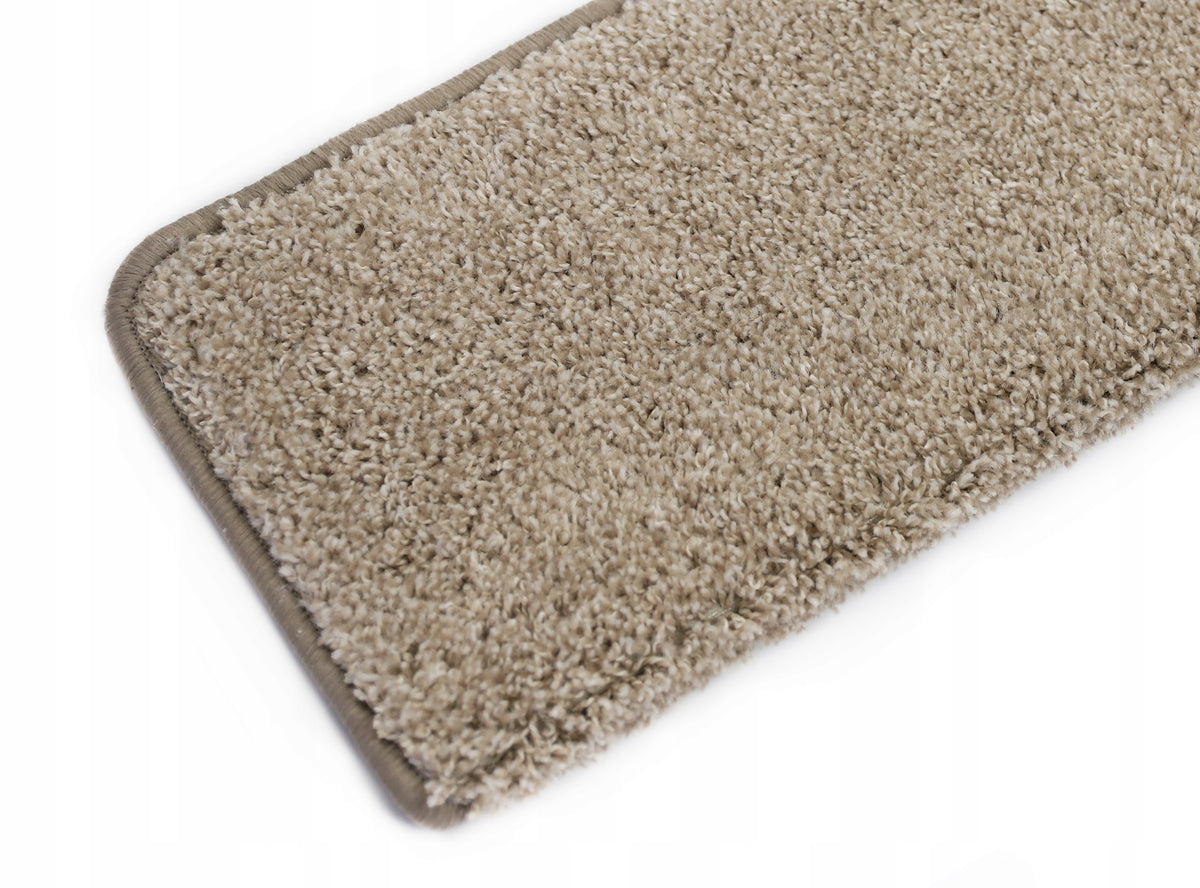 CARPET COVERS FOR STAIRS RUGS SHAGGY FLUFFY 2CM STYLISH BEIGE Manufacturer code Nakładki Dywaniki ochronne Tampa