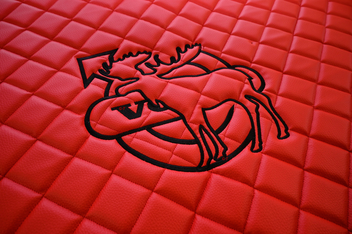 CARPET RUGS QUILTED ECO LEATHER VOLVO FH4 FROM 2013R + 1 LARGE MOOSE EMBROIDERY