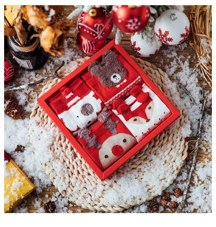 CHRISTMAS SOCKS SET IN BOX 4 PAIRS MEN'S WOMEN'S Manufacturer code ZESTAW SKARPET ŚWIĄTECZNYCH