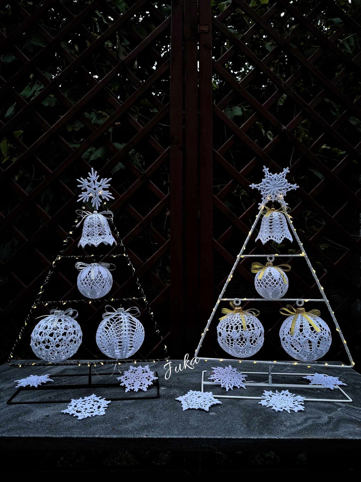 CHRISTMAS TREE | HANGERS|Stand with metal |CHRISTMAS|DURABLE|White 40 cm Manufacturer code CHBC12