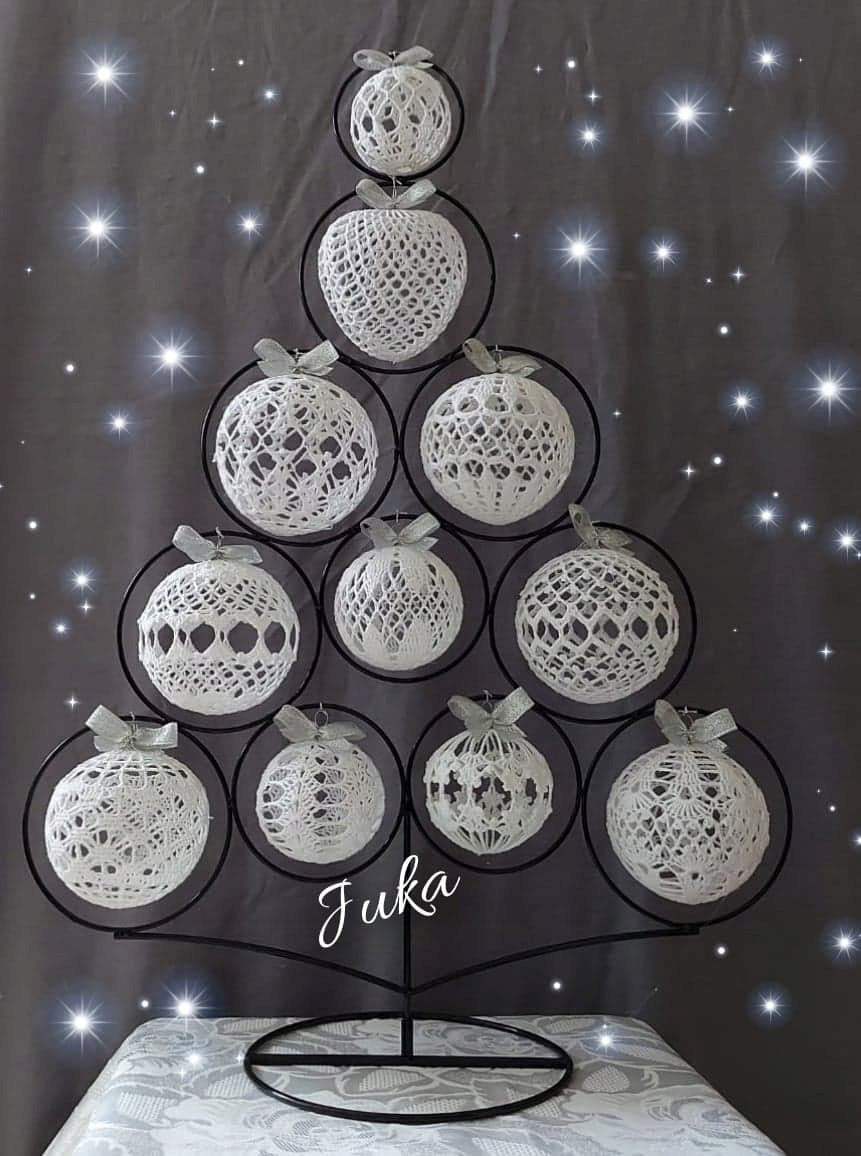 CHRISTMAS TREE with hoop| HANGERS|Stand with metal |CHRISTMAS|DURABLE Black 60 cm Brand no brand