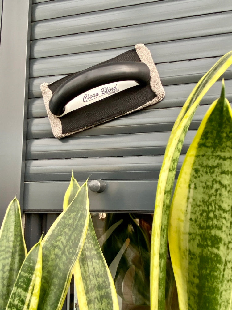 CLEAN BLIND – Magnetic washer for cleaning external blinds