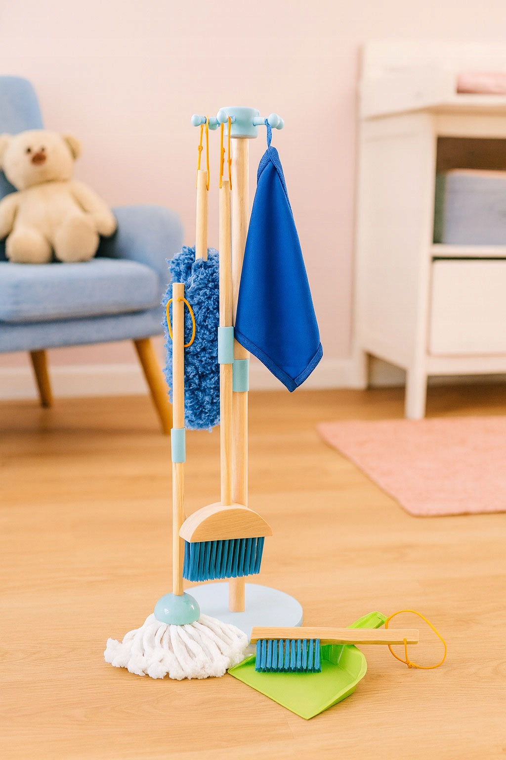 CLEANING KIT FOR CHILDREN WOODEN MOP SWEEPER WITH DUSTPAN 7 ELEMENT Packaging status original