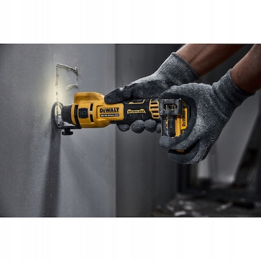 CORDLESS MILLING MACHINE FOR BOARDS G-K 0*AH DCE555N DEWALT Maximum power 550 W