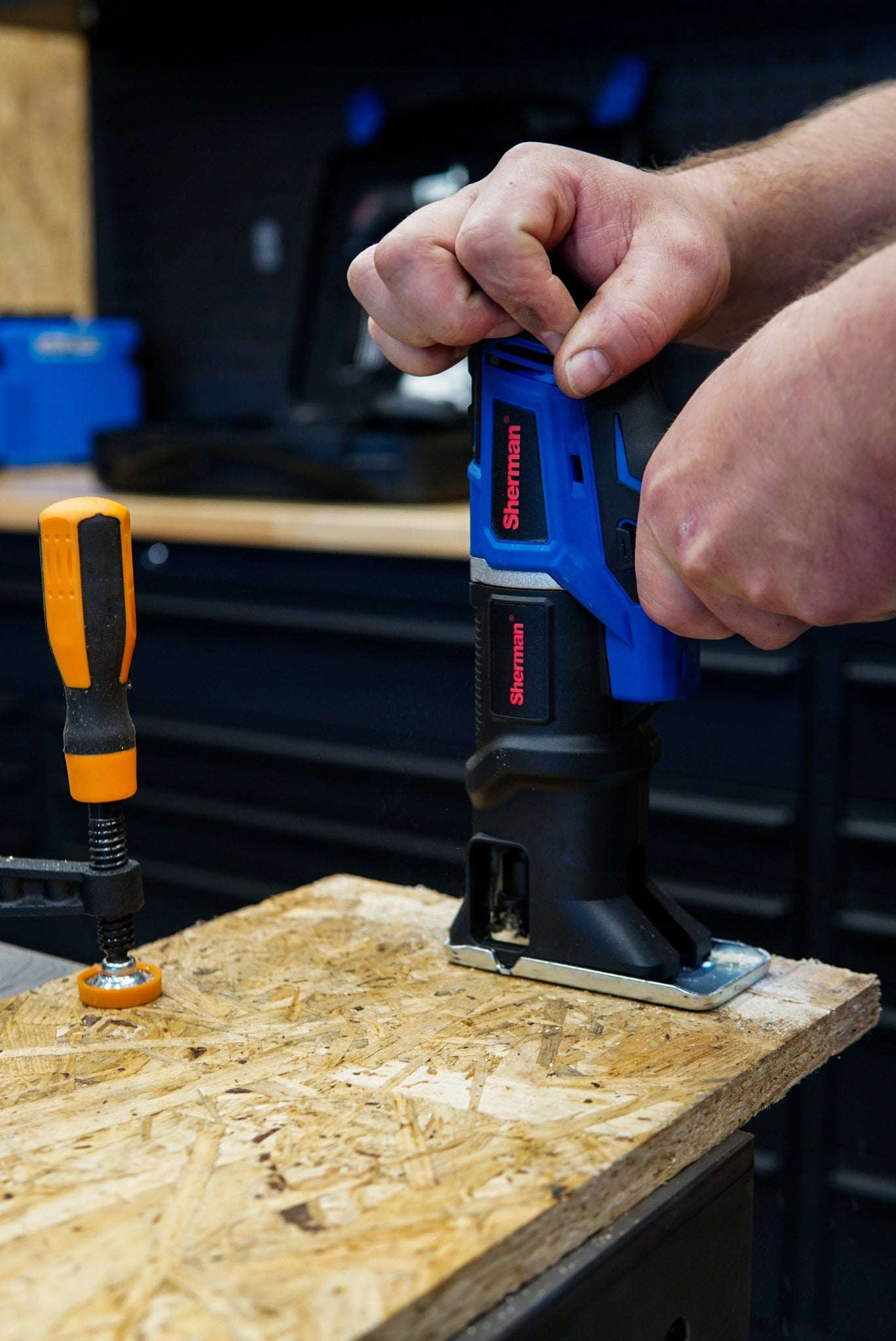 CORDLESS SCREWDRIVER + GRINDER + JIGSAW SET 3W1 2XAKU GIFT Manufacturer code MT4201