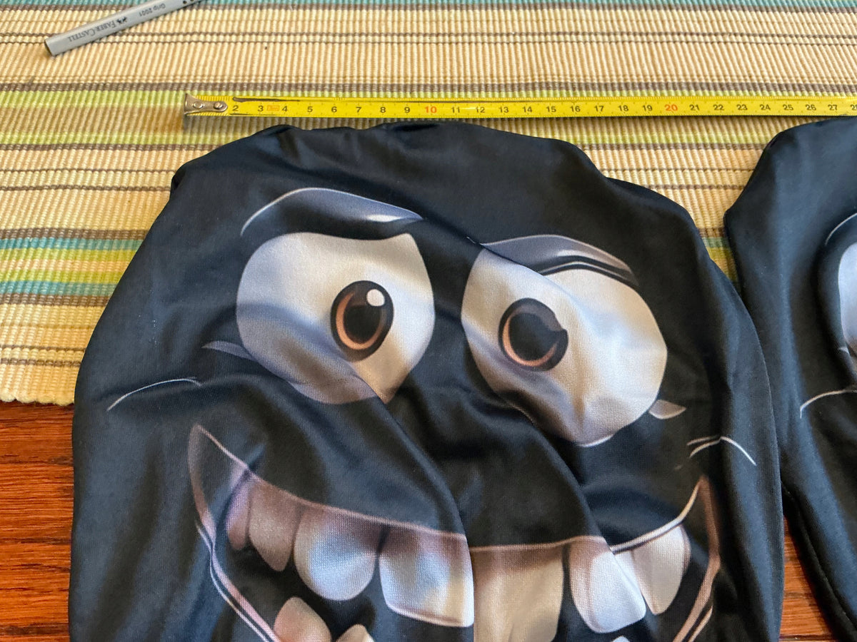 COVERS CAR HEADREST COVER funny EYES smile gadget Oldman 2pcs Manufacturer's catalog number Prezent śmieszne pokrowce