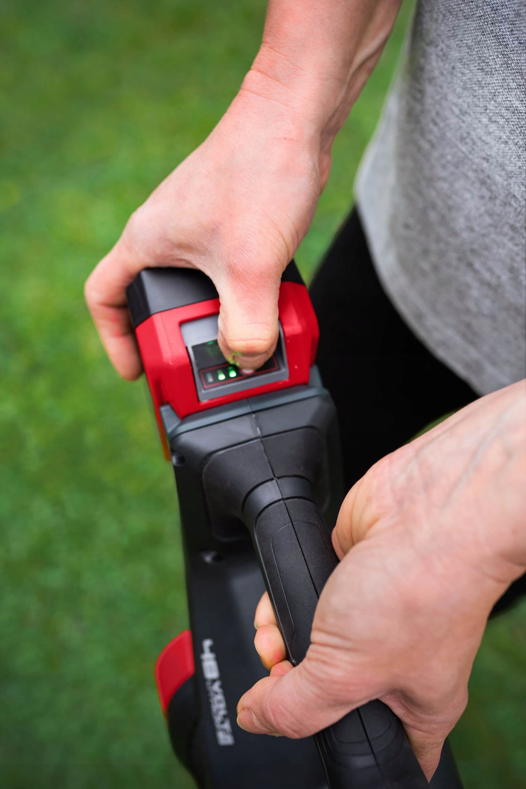CRAMER Cordless Blower 48V 48B800 Cruise Control 800 W 62,5 m/s Aku 4 Ah Manufacturer code 2400786