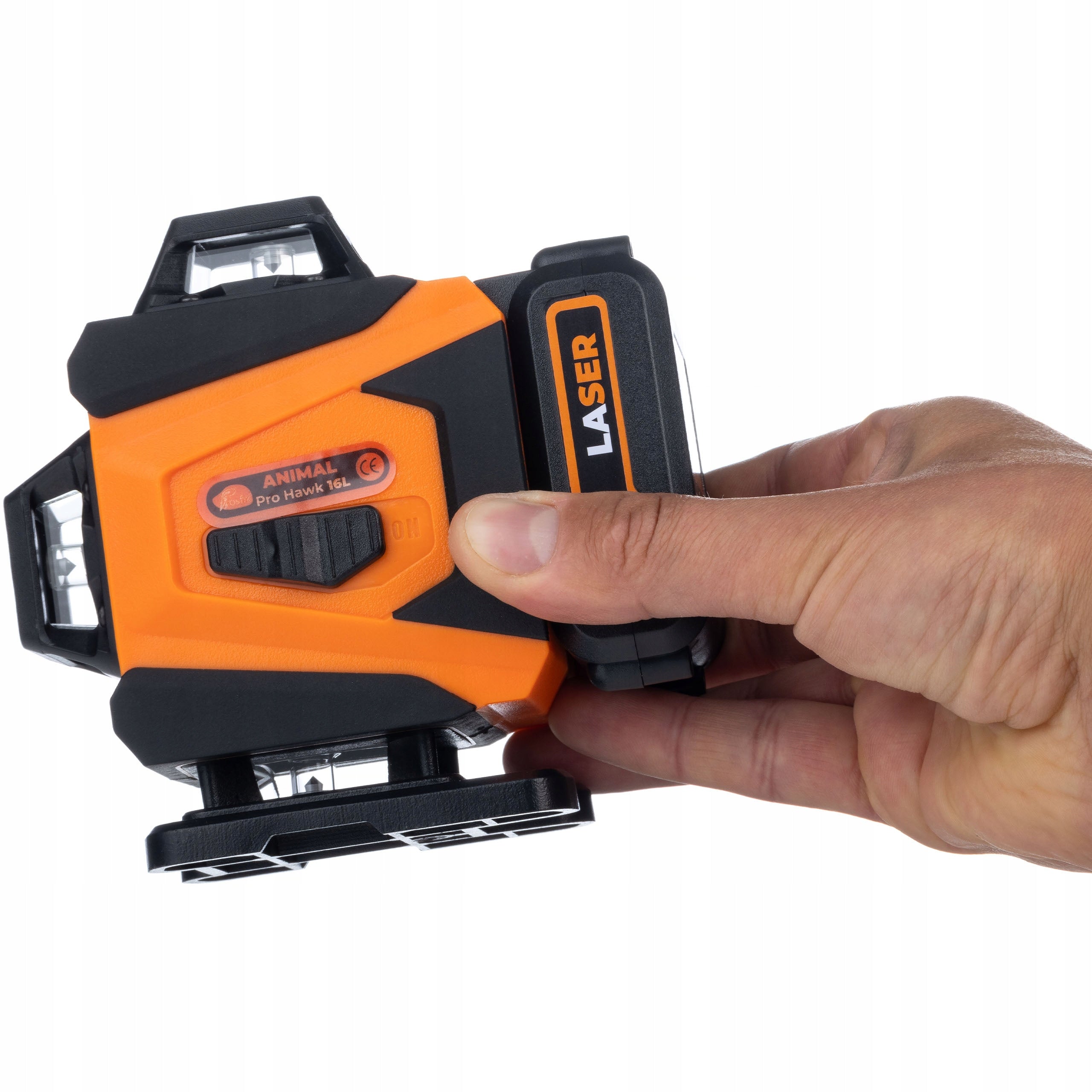 CROSS LASER LEVEL 360 16L DETERMINATION OF BEVELS 2x AKU PLATFORM PILOT Maximum working range 25 m
